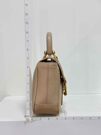 Pre-loved BURBERRY DK88 Beige Top Handle at Reems Closet