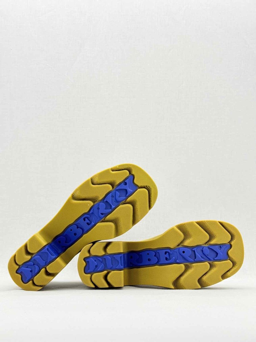 Pre - loved BURBERRY Marsh Green Pebbled Size EU 40 Ankle Boots at Reems Closet