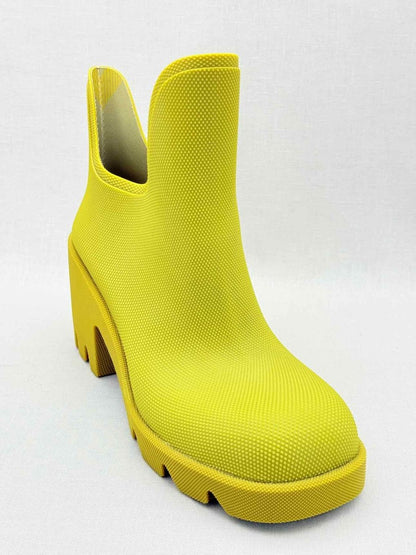 Pre - loved BURBERRY Marsh Green Pebbled Size EU 40 Ankle Boots at Reems Closet