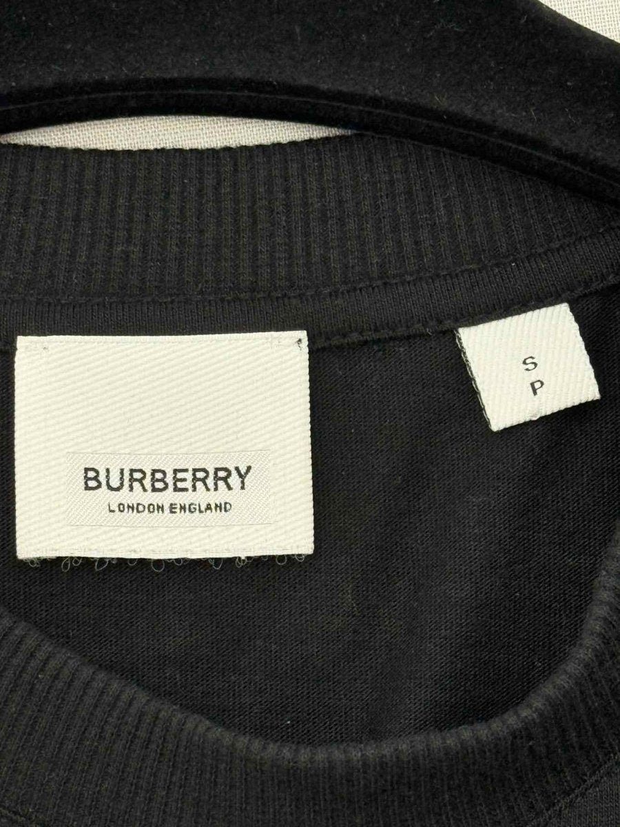 Pre - loved BURBERRY Prorsum Label Black Size Small T-shirt at Reems Closet