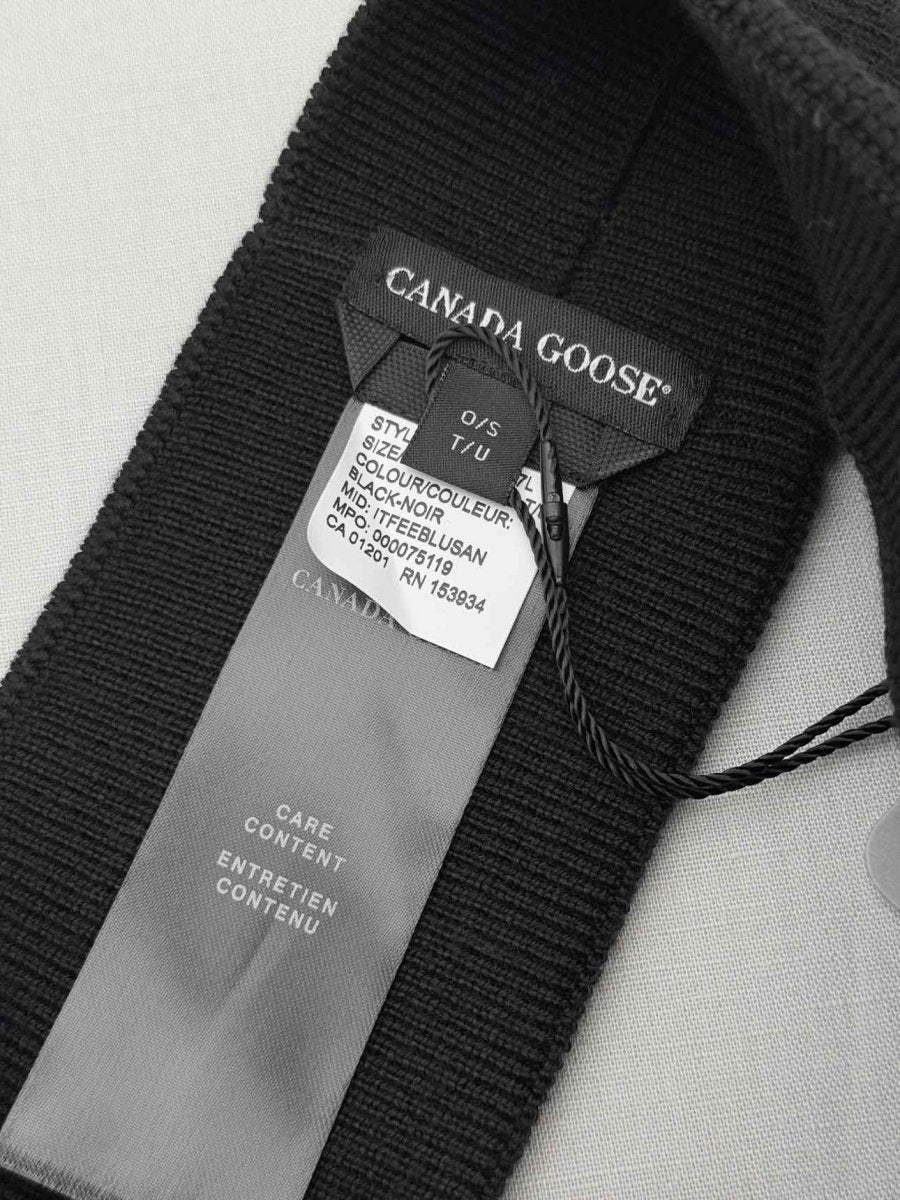 Pre - loved CANADA GOOSE Black Headband at Reems Closet