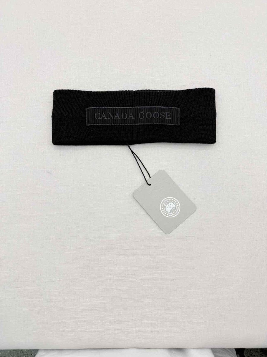 Pre - loved CANADA GOOSE Black Headband at Reems Closet