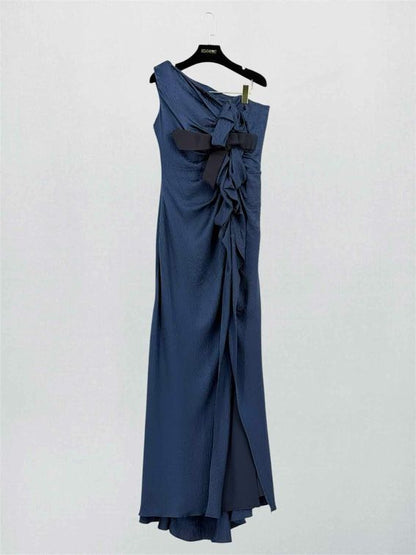 Pre-loved CAROLINA HERRERA Navy Blue Size US 4 Long Dress at Reems Closet