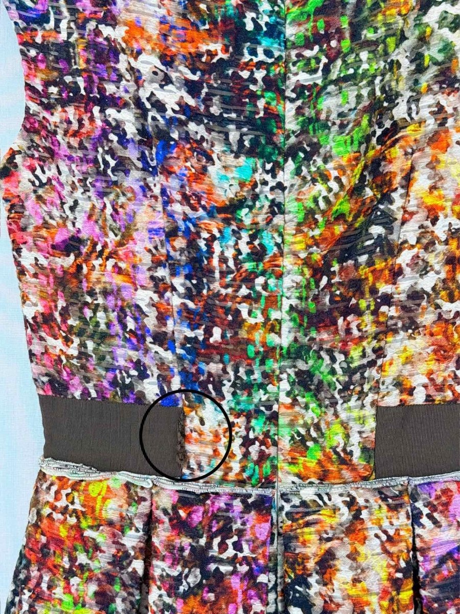 Pre - loved CAROLINA HERRERA Size US 2 Knee Length Dress at Reems Closet