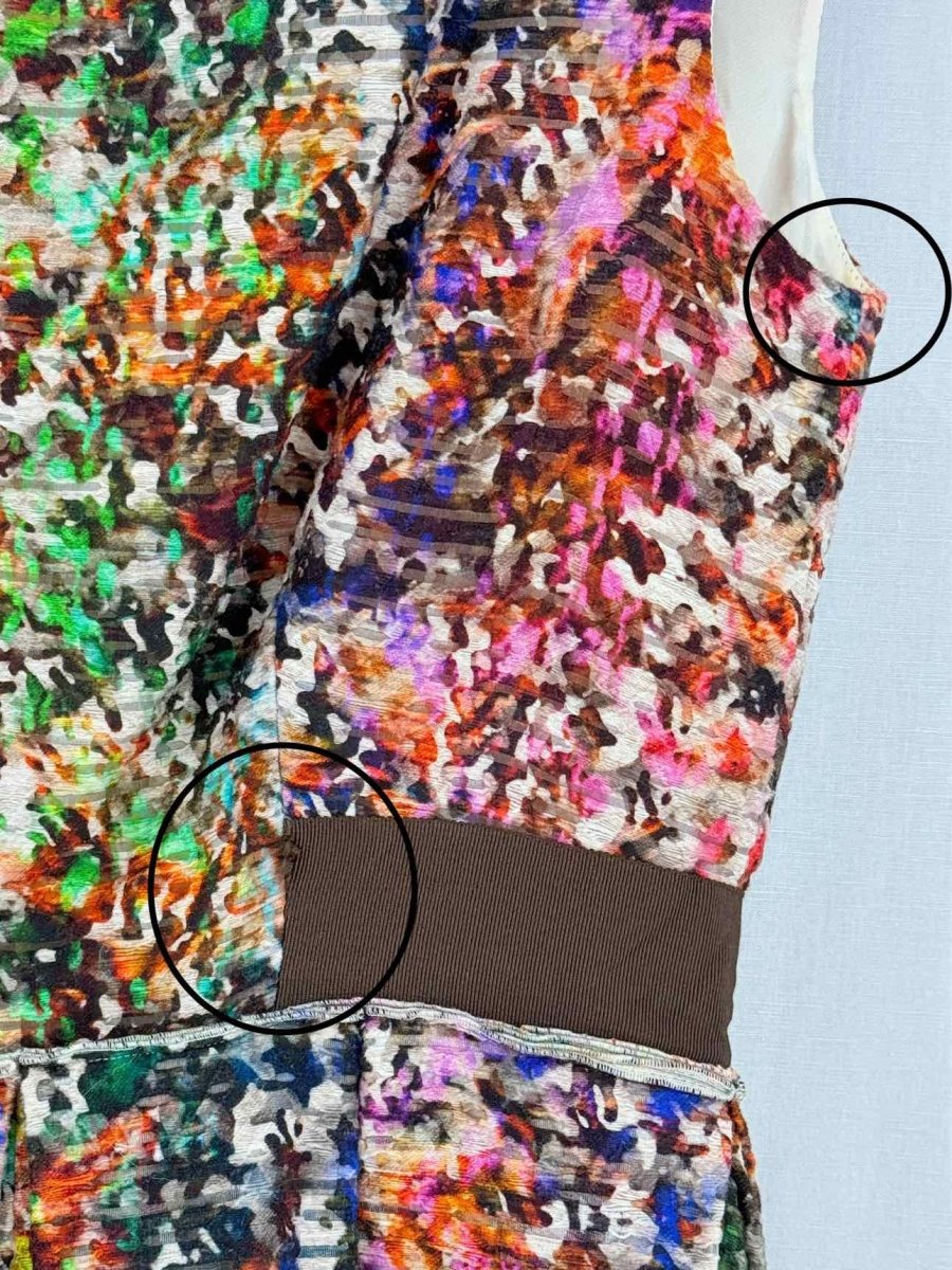 Pre - loved CAROLINA HERRERA Size US 2 Knee Length Dress at Reems Closet