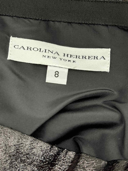 Pre-loved CAROLINA HERRERA Size US 8 Knee Length Skirt at Reems Closet