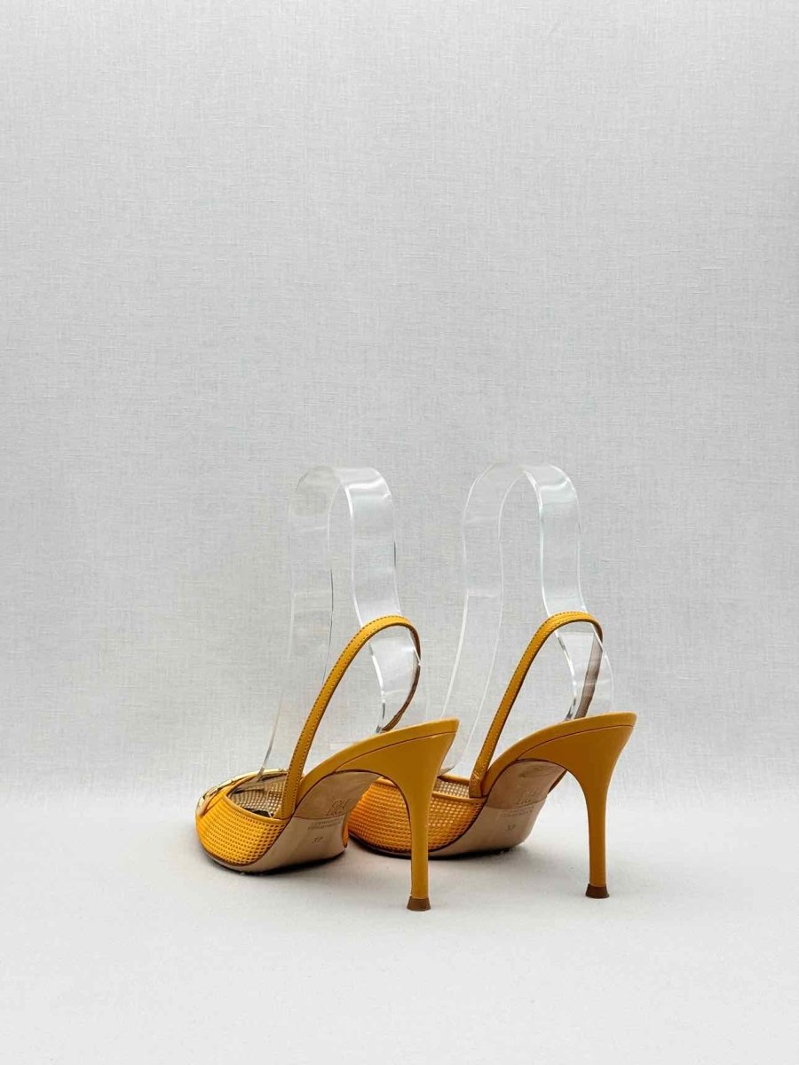 Pre-loved CAROLINA HERRERA Yellow Size EU 37 Pumps at Reems Closet