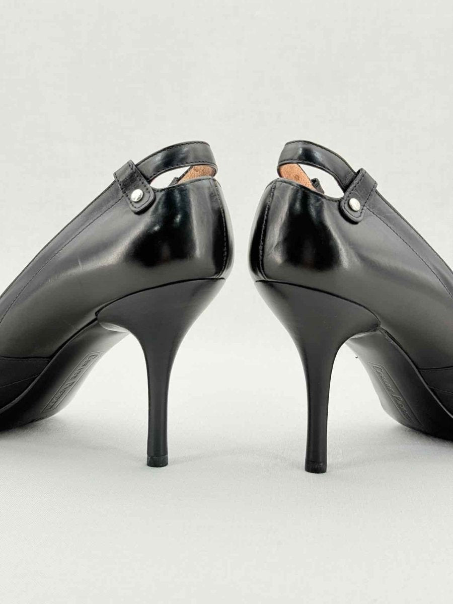Pre - loved CESARE PACIOTTI Black Size EU 38.5 Pumps at Reems Closet