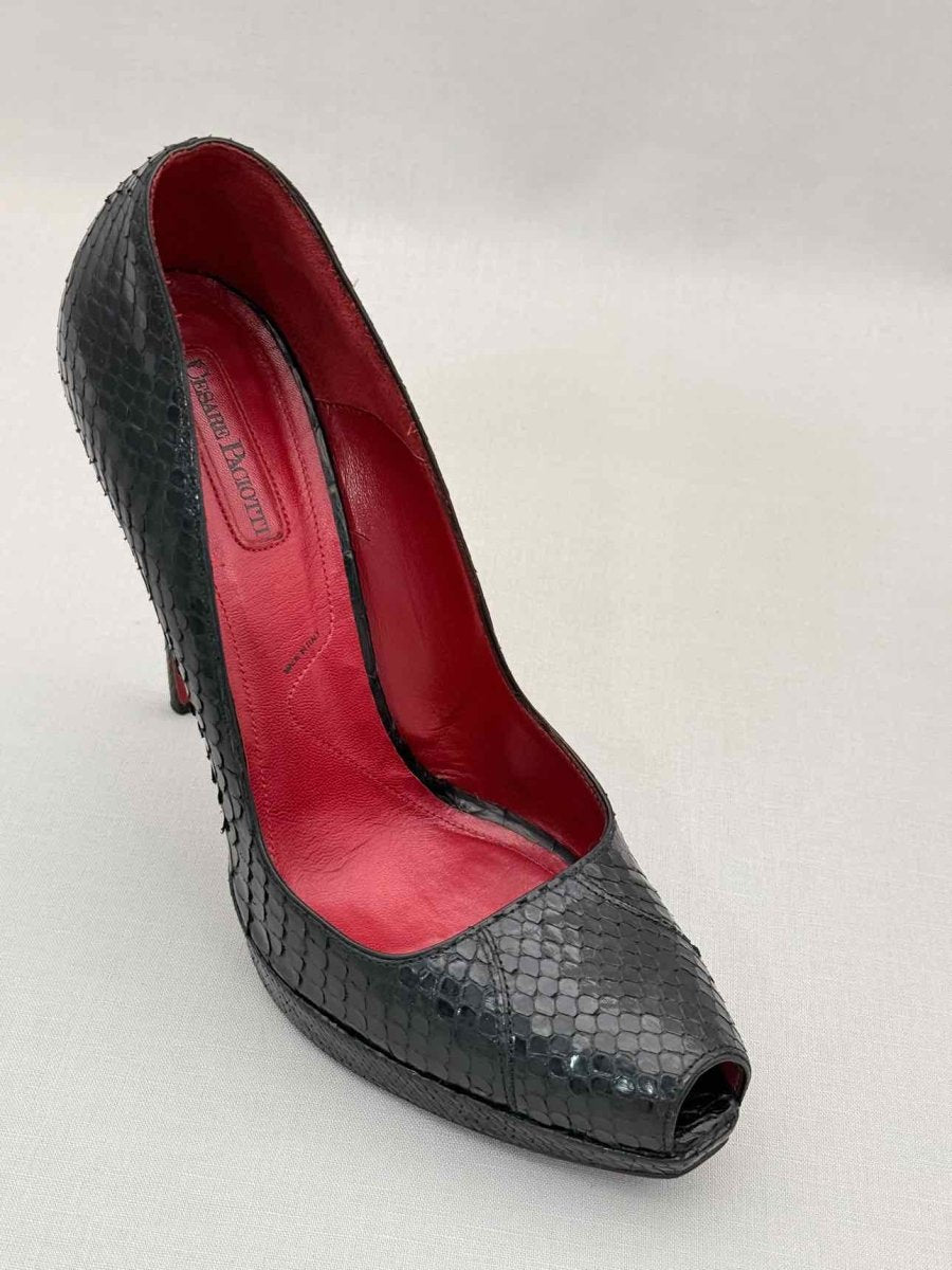 Pre-loved CESARE PACIOTTI Black Size EU 39 Pumps at Reems Closet