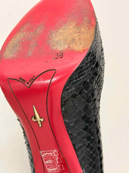 Pre-loved CESARE PACIOTTI Black Size EU 39 Pumps at Reems Closet