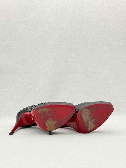 Pre-loved CESARE PACIOTTI Black Size EU 39 Pumps at Reems Closet