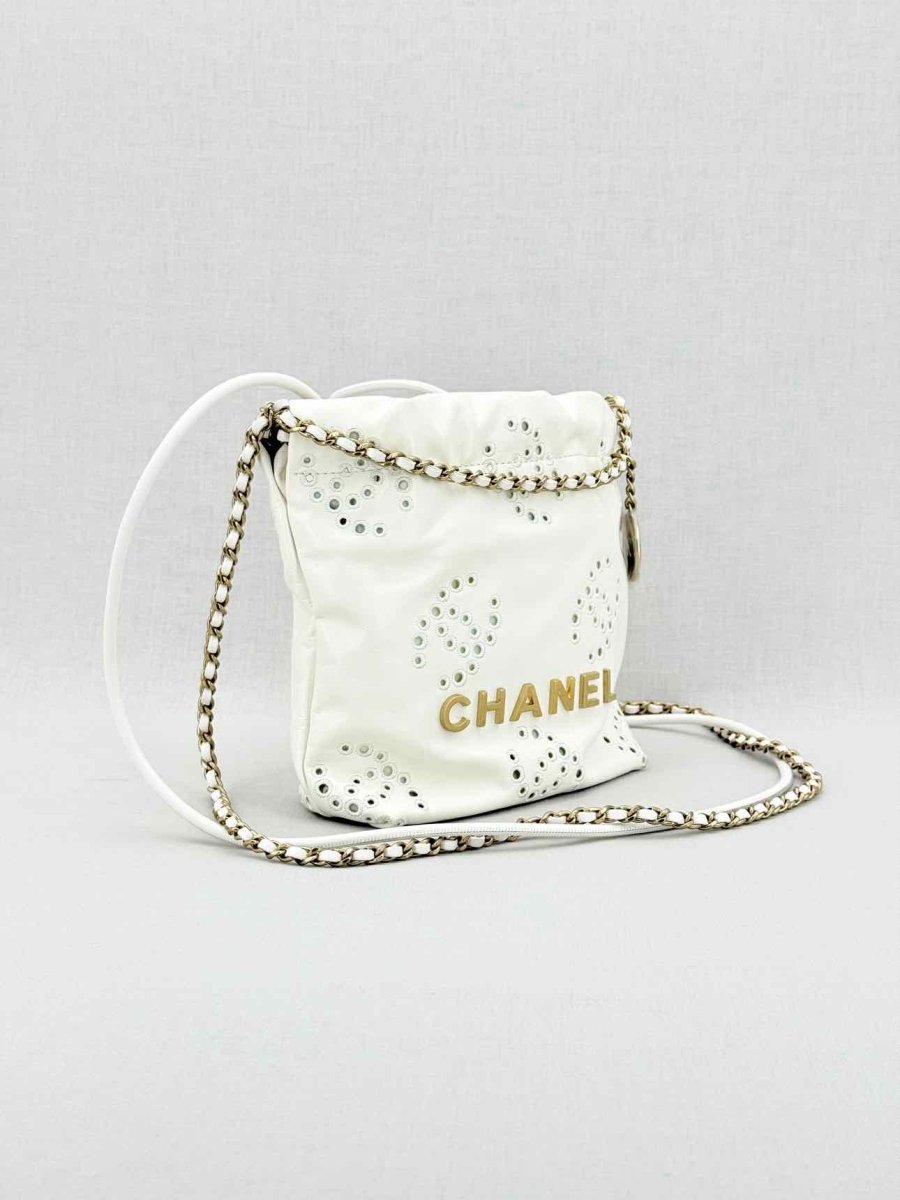 Pre - loved CHANEL 22 Chain White Crossbody at Reems Closet