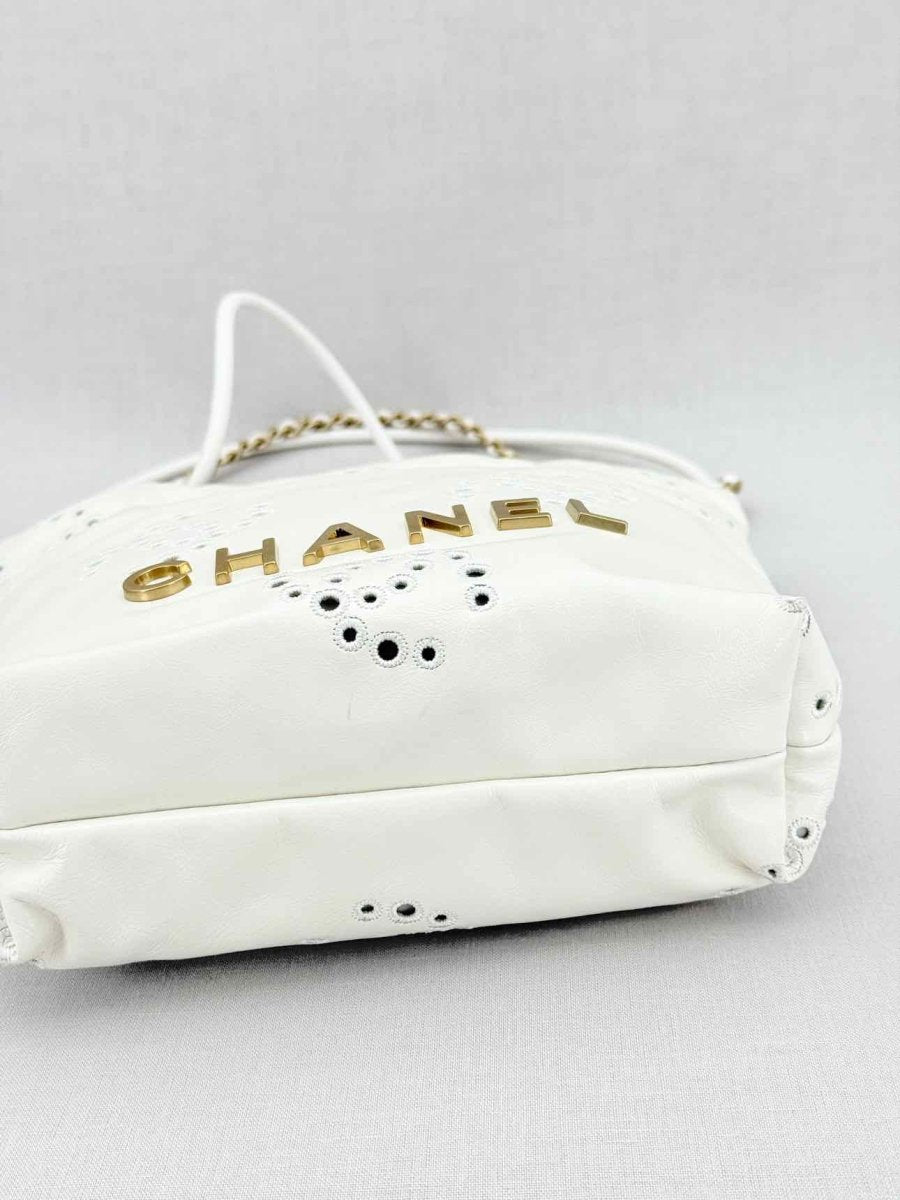 Pre - loved CHANEL 22 Chain White Crossbody at Reems Closet