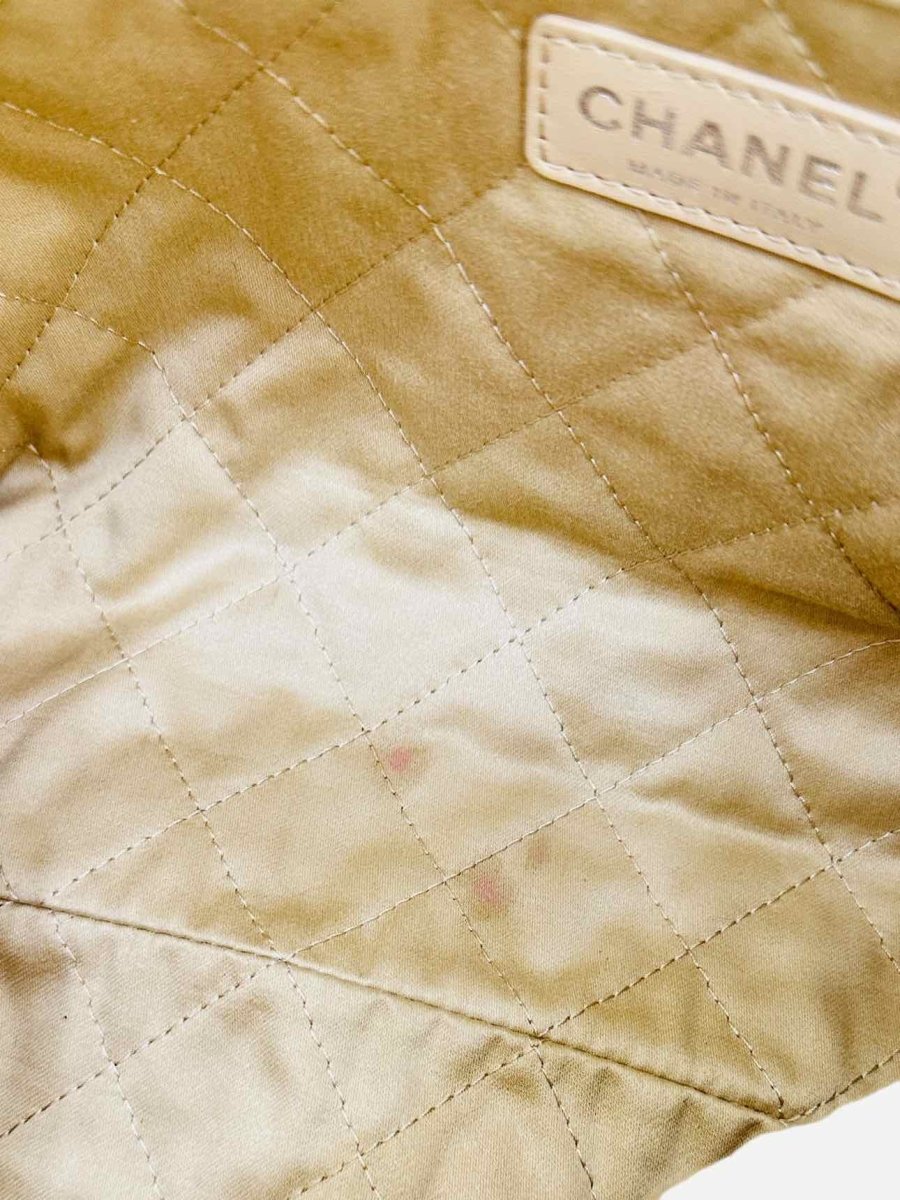 Pre - loved CHANEL 22 White Quilted Shoulder Bag at Reems Closet