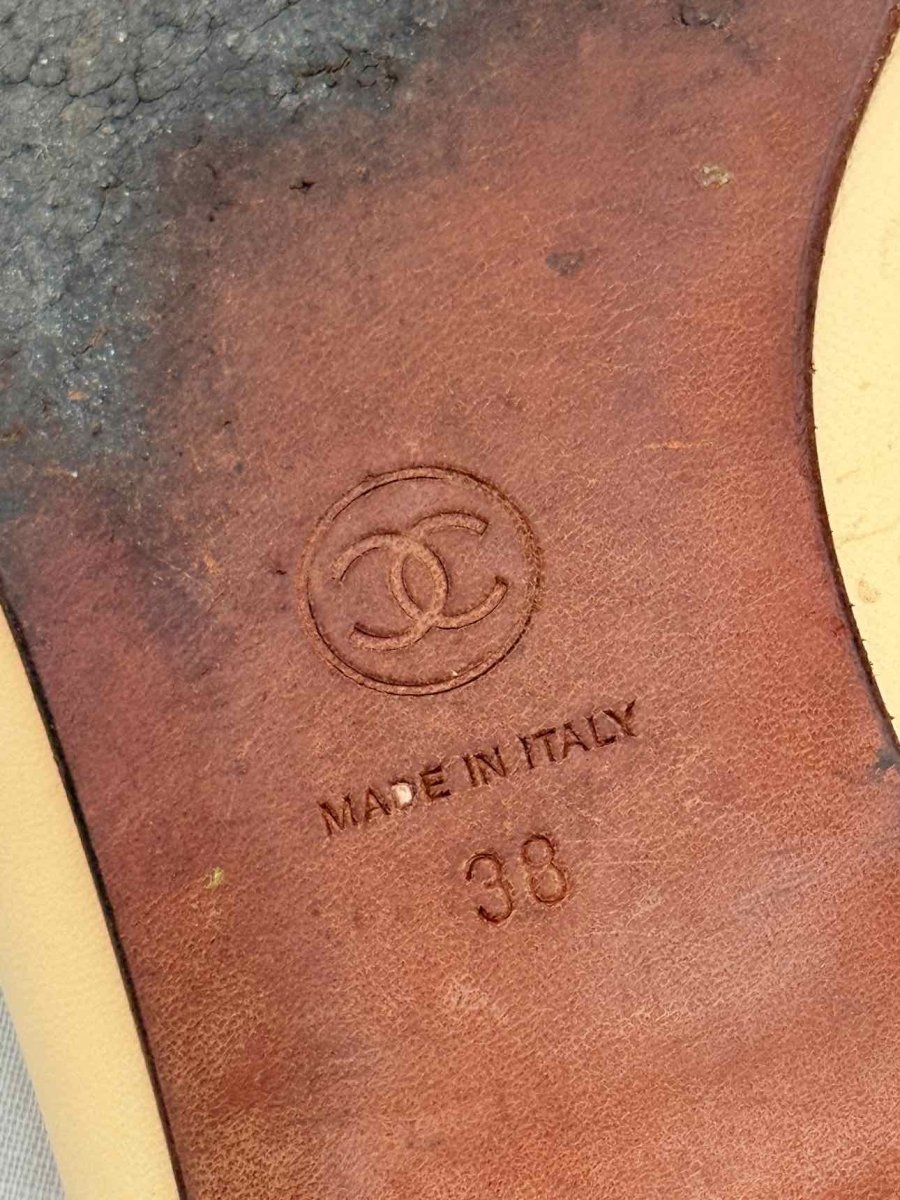 Pre - loved CHANEL Beige & Black Cap Toe Size EU 38 Ballet Flats at Reems Closet