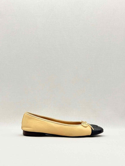 Pre - loved CHANEL Beige & Black Cap Toe Size EU 38 Ballet Flats at Reems Closet