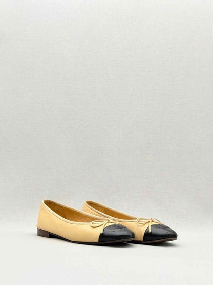 Pre - loved CHANEL Beige & Black Cap Toe Size EU 38 Ballet Flats at Reems Closet