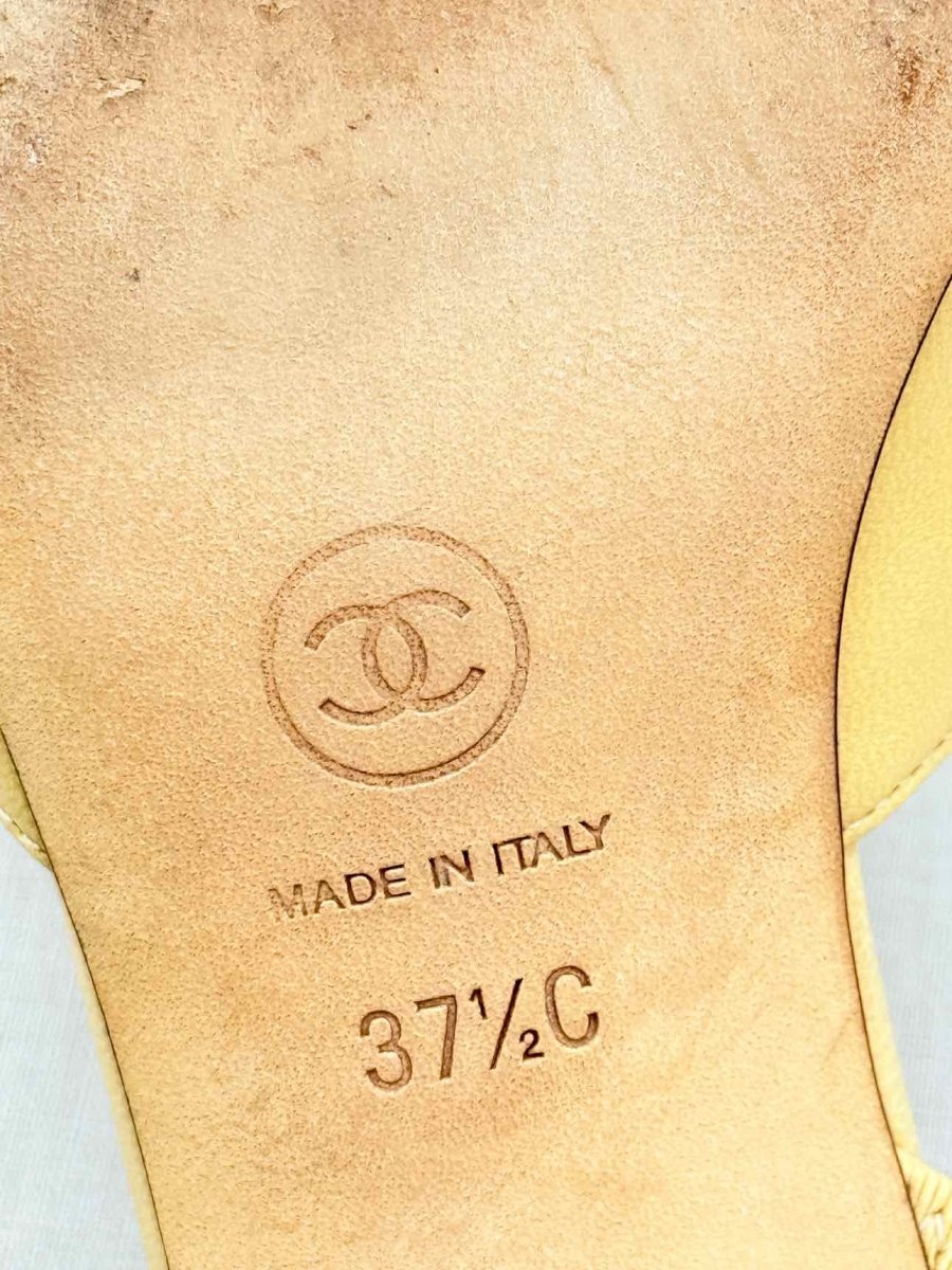 Pre - loved CHANEL Beige & Black Size EU 37.5 Slingbacks at Reems Closet