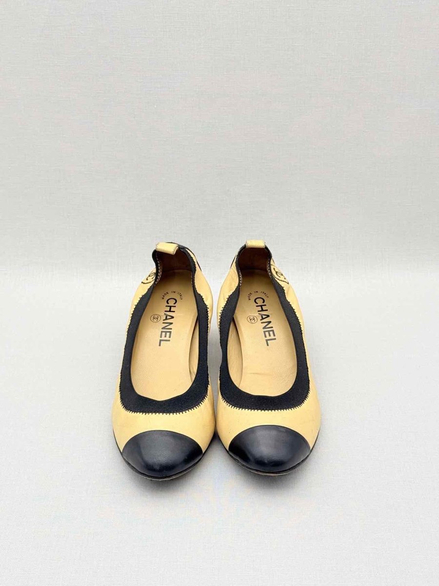 Pre - loved CHANEL Beige w/ Black Size EU 38.5 Pumps at Reems Closet