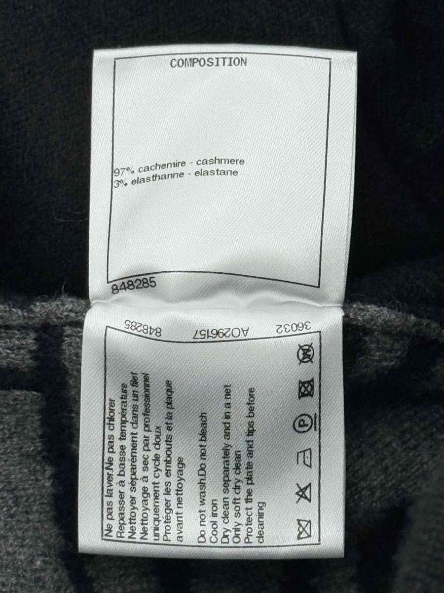 Pre - loved CHANEL Black & Grey Logo Size US 0 Pants at Reems Closet