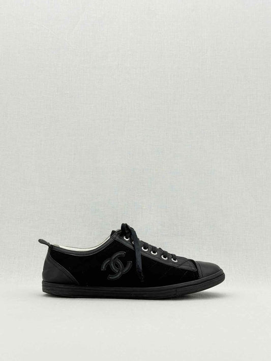 Pre - loved CHANEL Black Quilted Size EU 40 Flats at Reems Closet