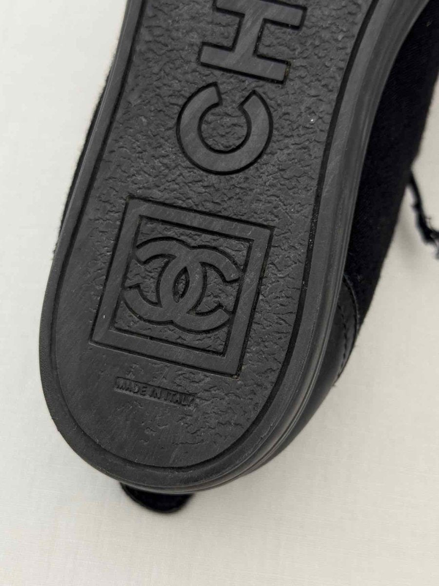 Pre - loved CHANEL Black Quilted Size EU 40 Flats at Reems Closet