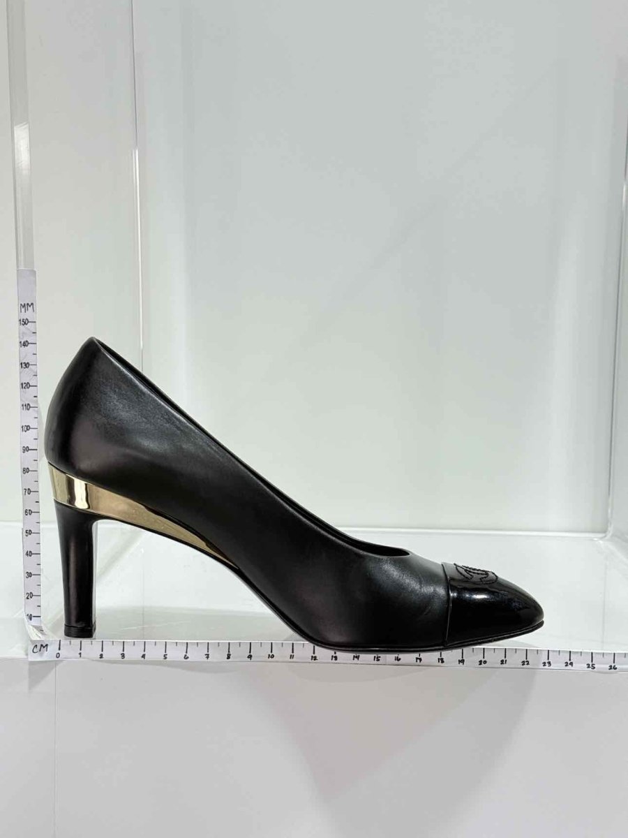 Pre - loved CHANEL Black Size EU 38 Pumps at Reems Closet