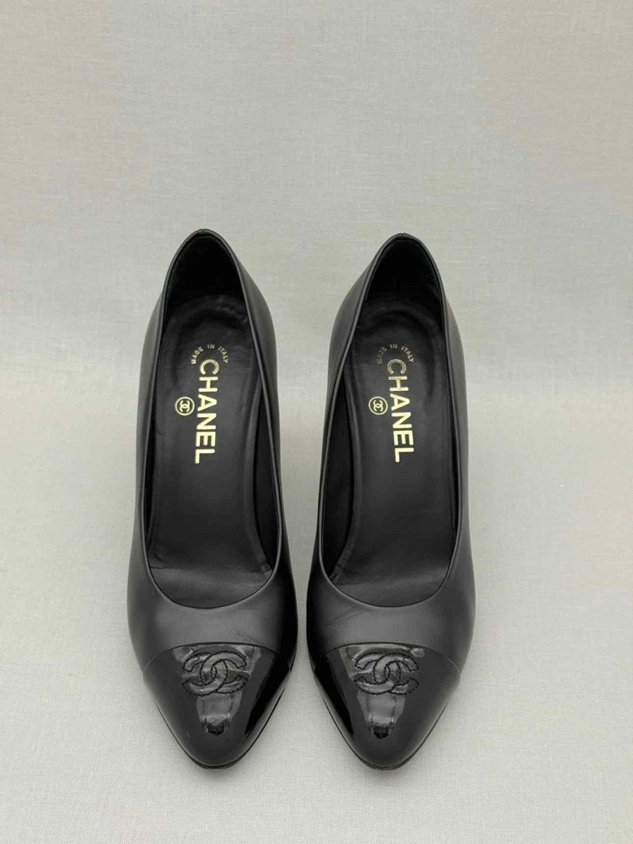 Pre - loved CHANEL Black Size EU 38 Pumps at Reems Closet