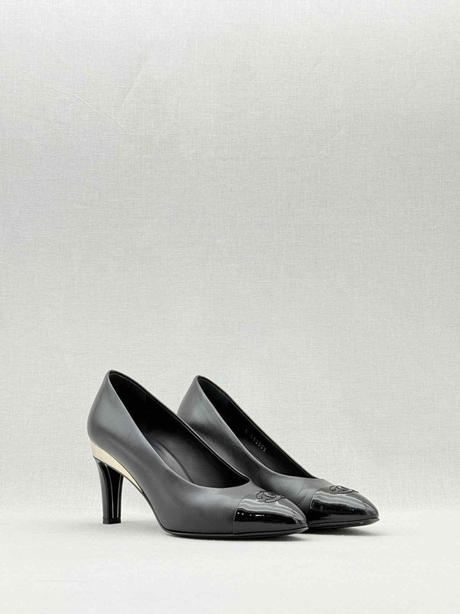 Pre - loved CHANEL Black Size EU 38 Pumps at Reems Closet