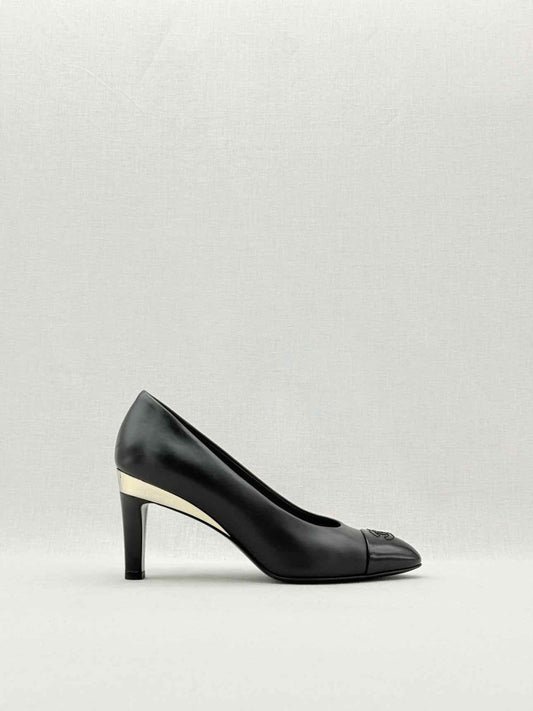 Pre - loved CHANEL Black Size EU 38 Pumps at Reems Closet