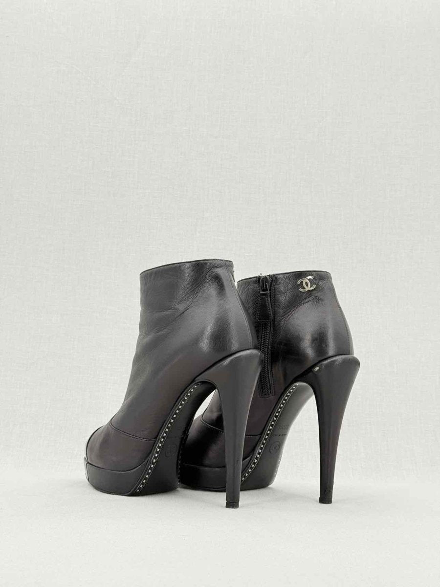Pre - loved CHANEL Black Size EU 38.5 Boots at Reems Closet