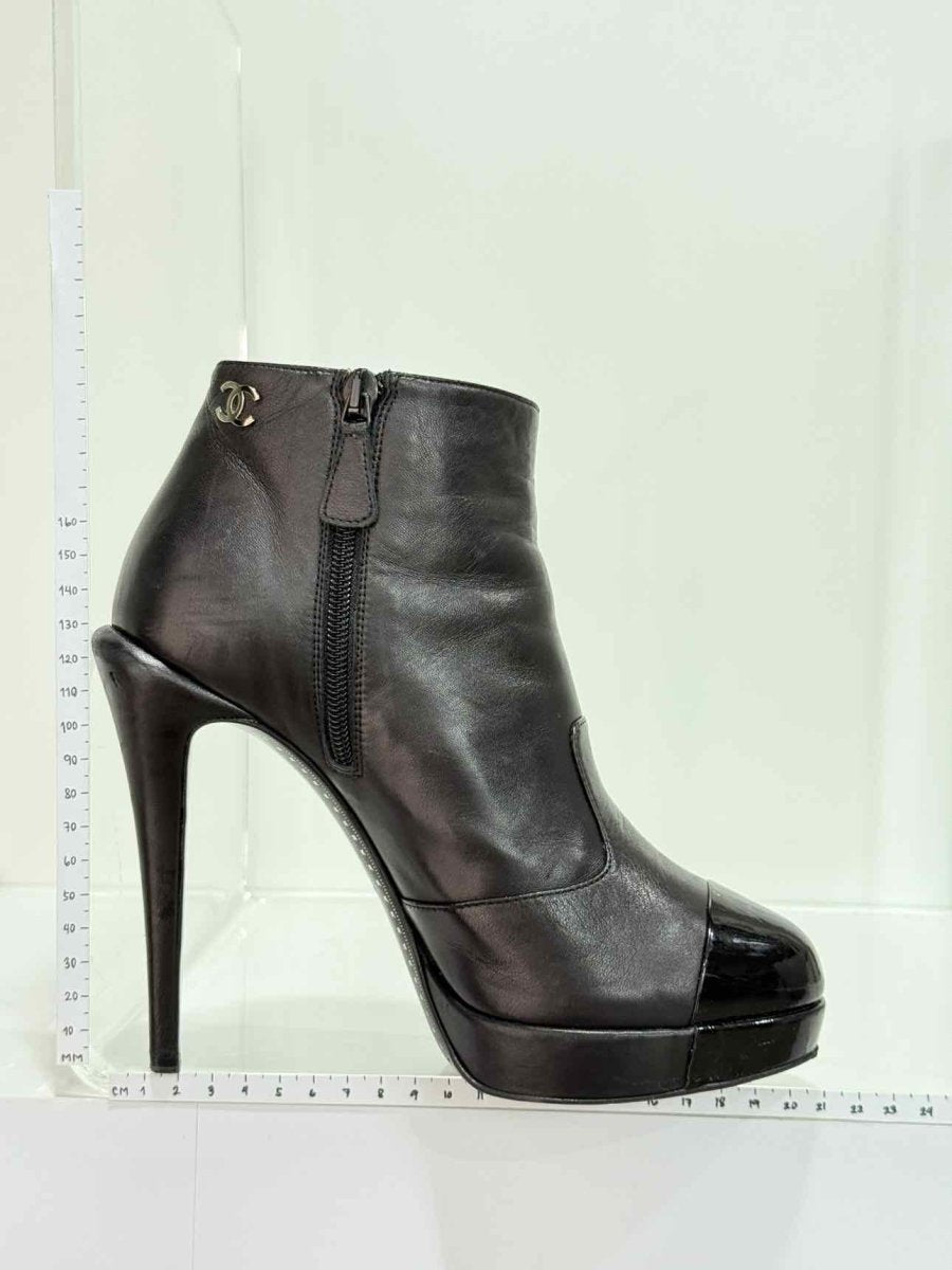 Pre - loved CHANEL Black Size EU 38.5 Boots at Reems Closet