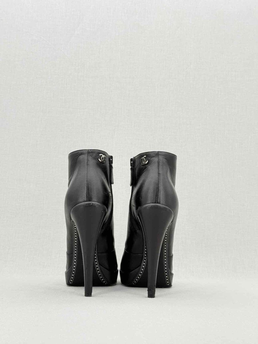 Pre - loved CHANEL Black Size EU 38.5 Boots at Reems Closet