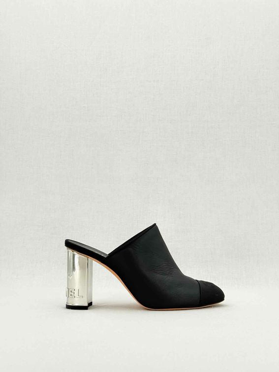 Pre - loved CHANEL Black Size EU 38.5 Mules at Reems Closet