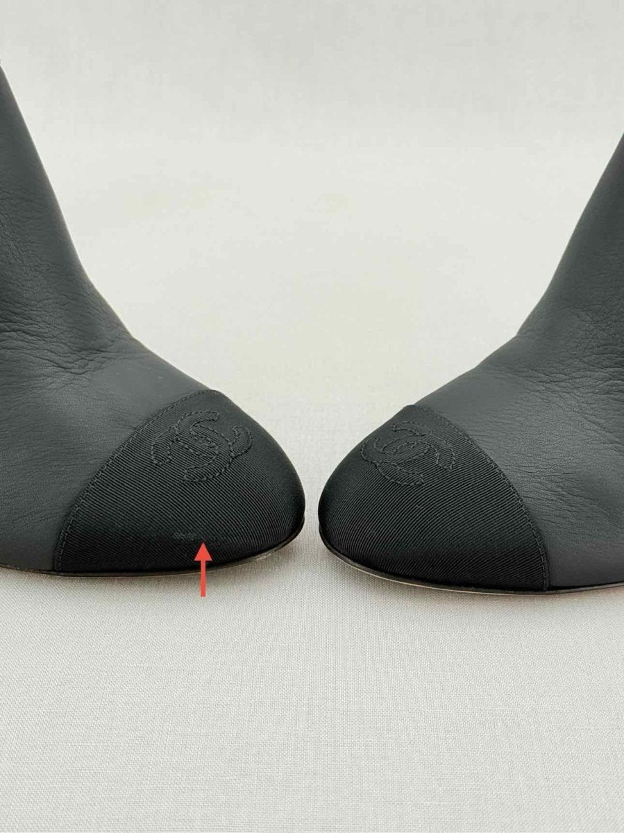 Pre - loved CHANEL Black Size EU 38.5 Mules at Reems Closet