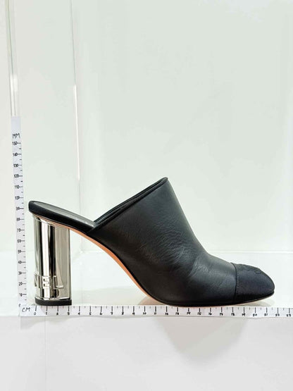 Pre - loved CHANEL Black Size EU 38.5 Mules at Reems Closet