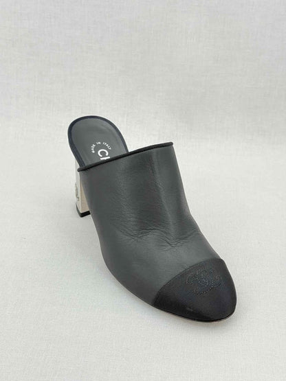 Pre - loved CHANEL Black Size EU 38.5 Mules at Reems Closet