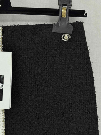 Pre - loved CHANEL Black Size US 4 Knee Length Skirt at Reems Closet