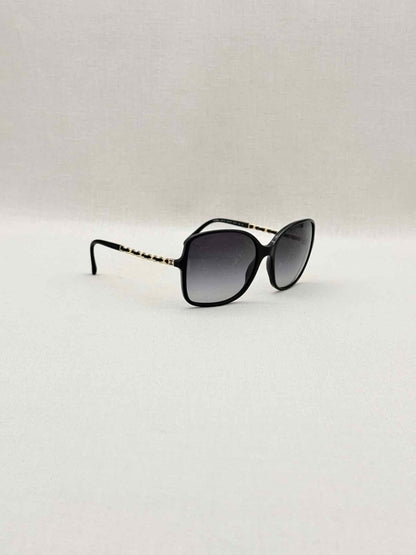 Pre-loved CHANEL Black Sunglasses at Reems Closet