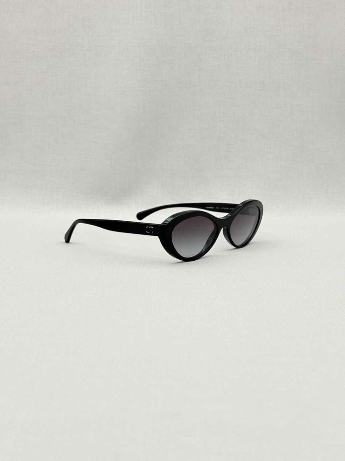 Pre-loved CHANEL Black Sunglasses at Reems Closet