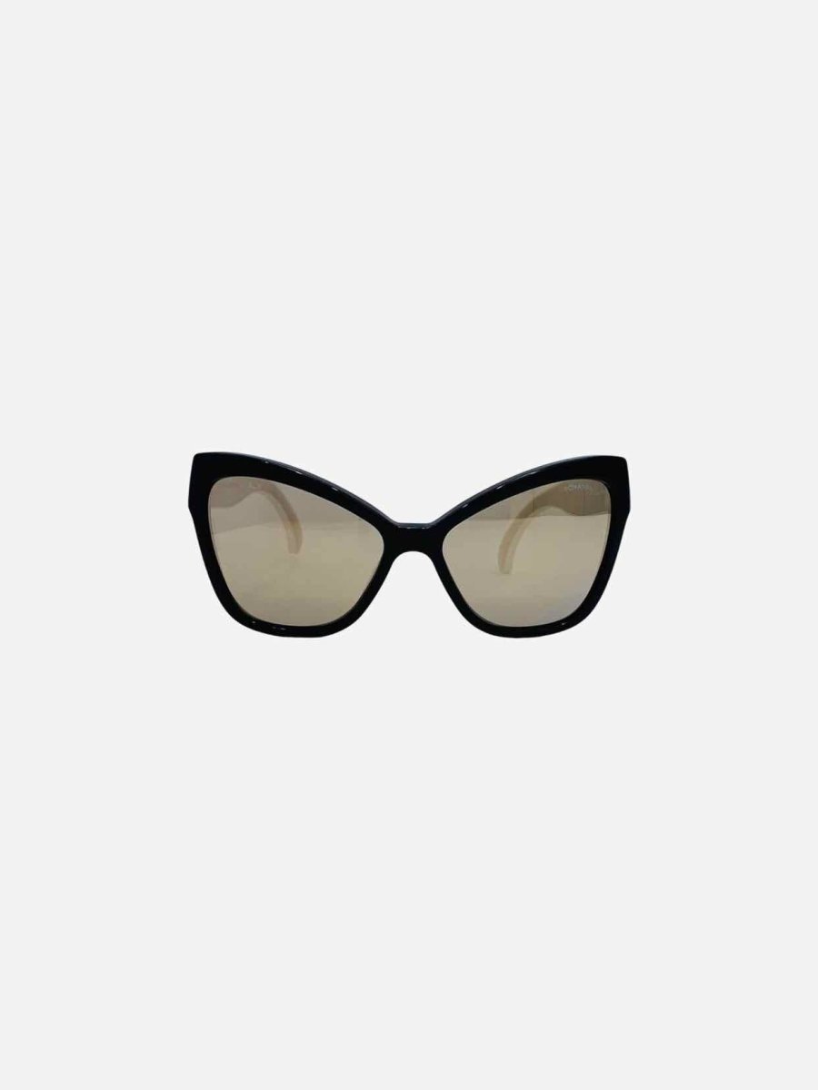 Pre-loved CHANEL Black Sunglasses at Reems Closet
