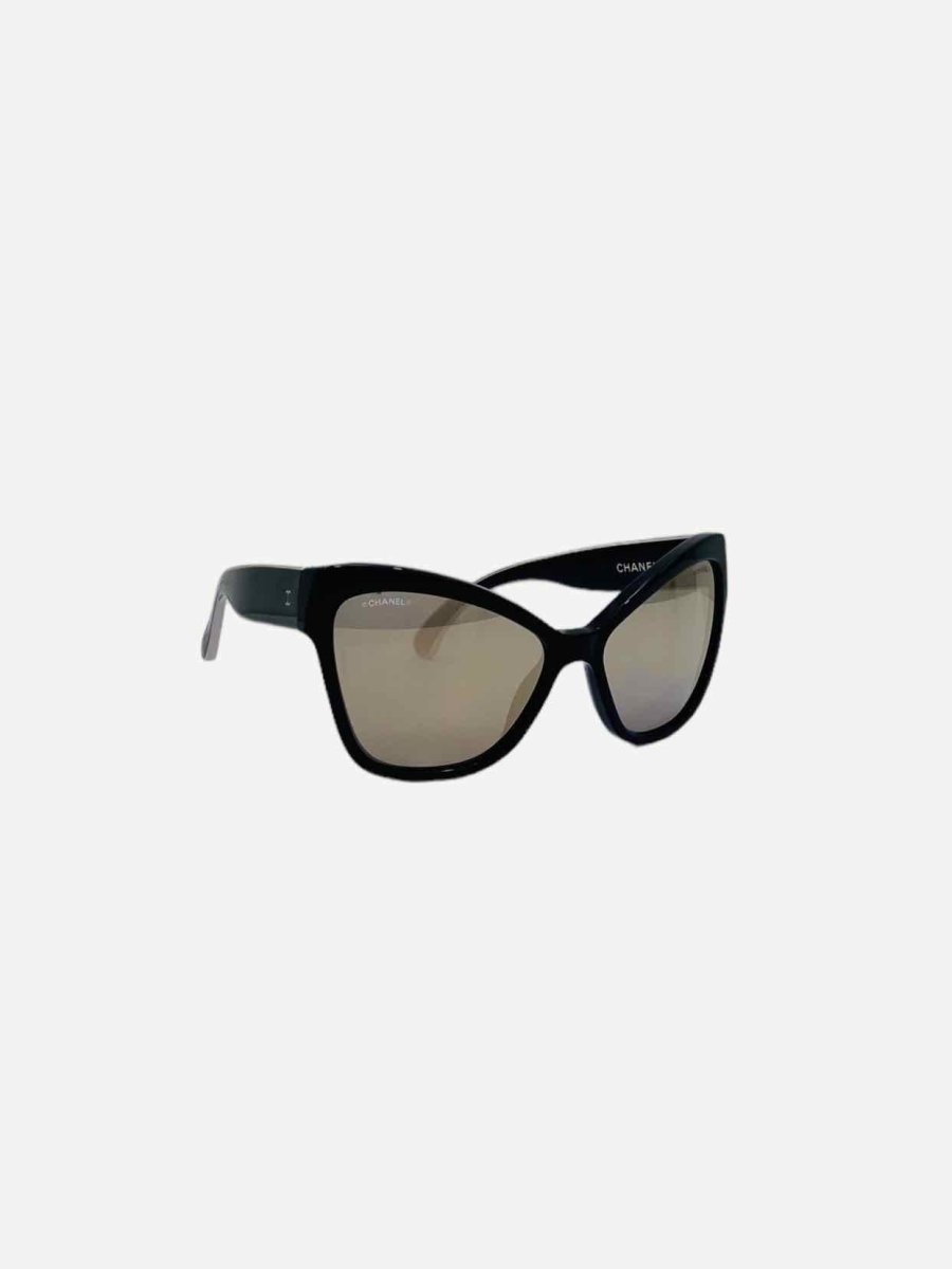 Pre-loved CHANEL Black Sunglasses at Reems Closet