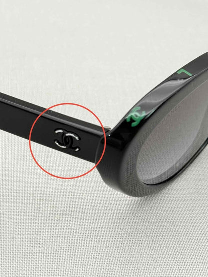 Pre-loved CHANEL Black Sunglasses at Reems Closet