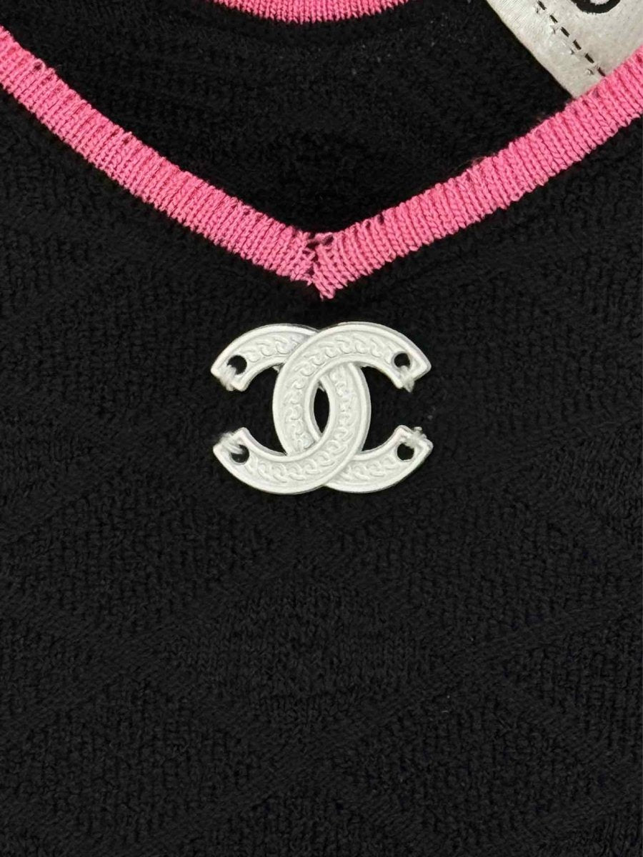 Pre - loved CHANEL Black w/ Pink Size US 4 Tank Top at Reems Closet