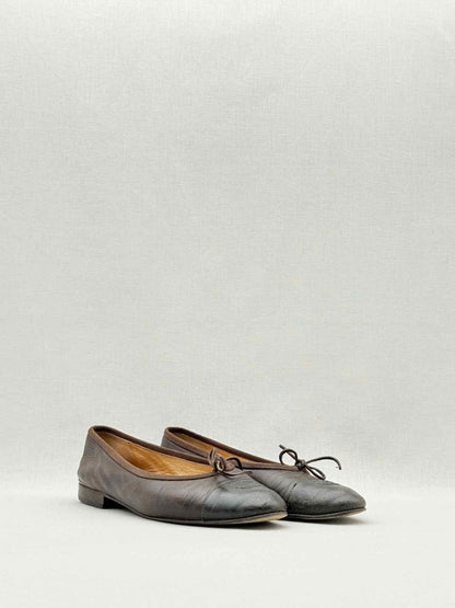 Pre - loved CHANEL Burgundy & Black Size EU 38.5 Flat Shoes at Reems Closet