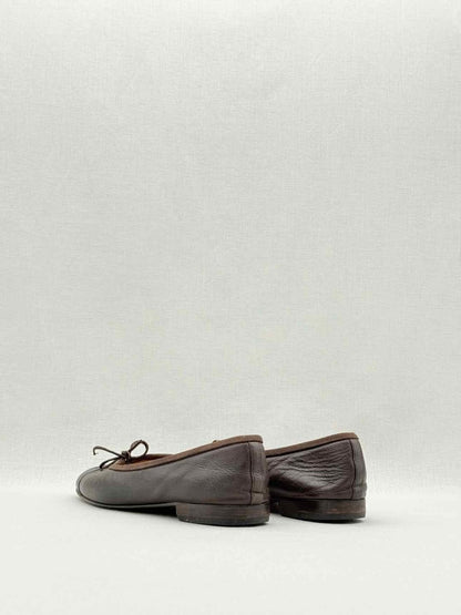 Pre - loved CHANEL Burgundy & Black Size EU 38.5 Flat Shoes at Reems Closet