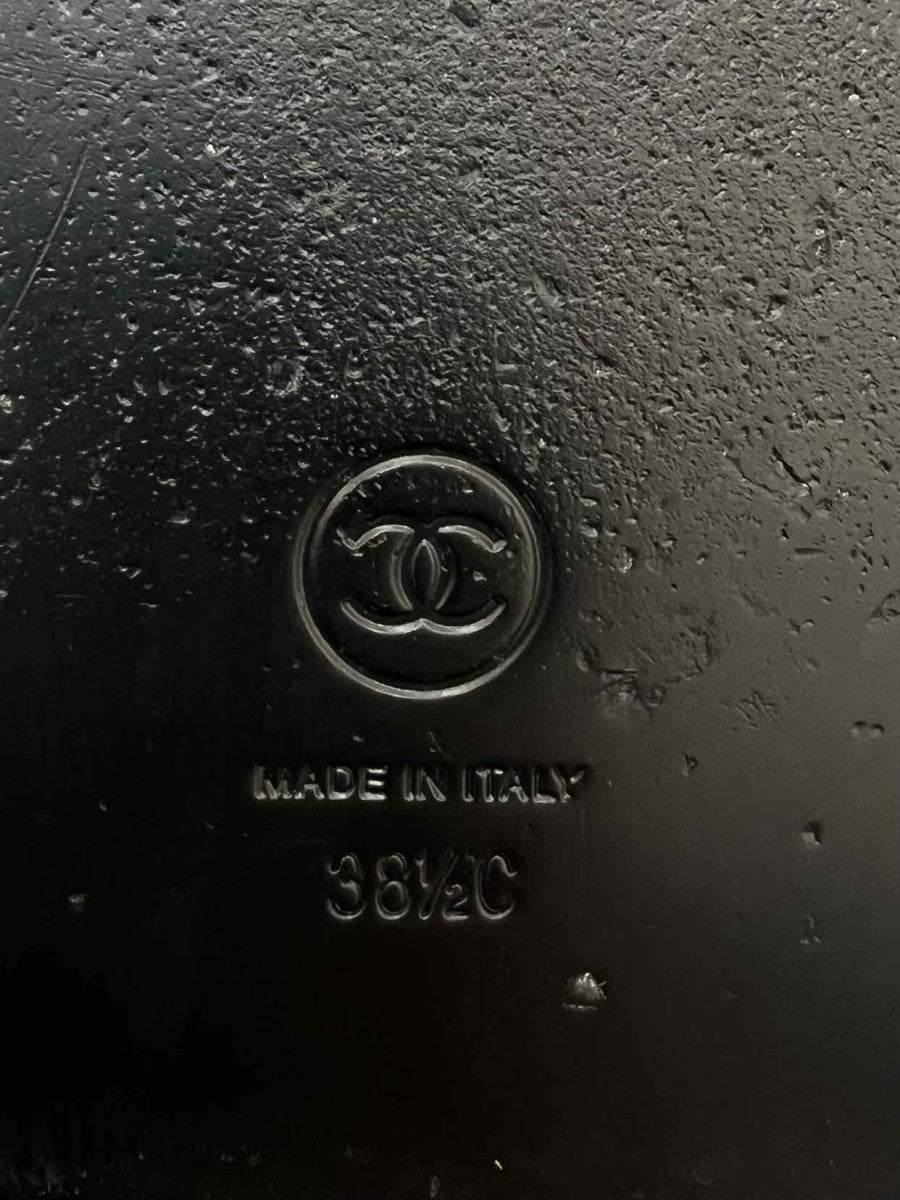 Pre - loved CHANEL Cha - Nel Black Multicolor Size EU 38.5 Sandals at Reems Closet