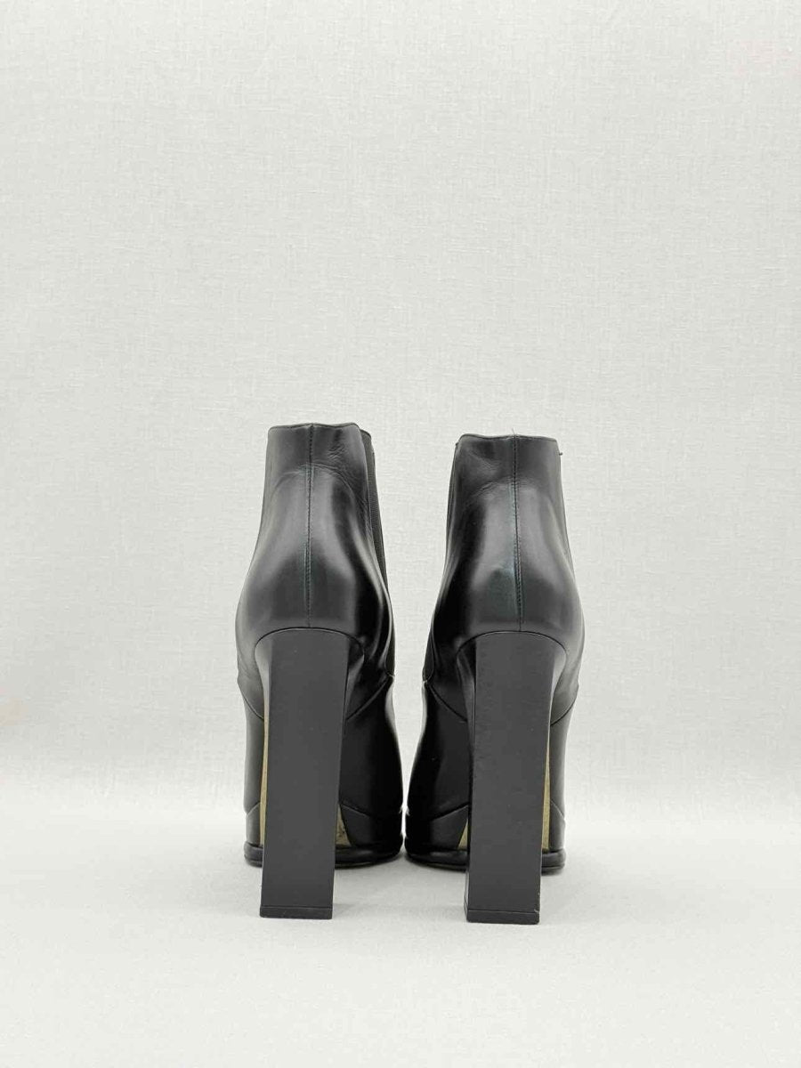 Pre - loved CHANEL Chelsea Black Size EU 39.5 Ankle Boots at Reems Closet