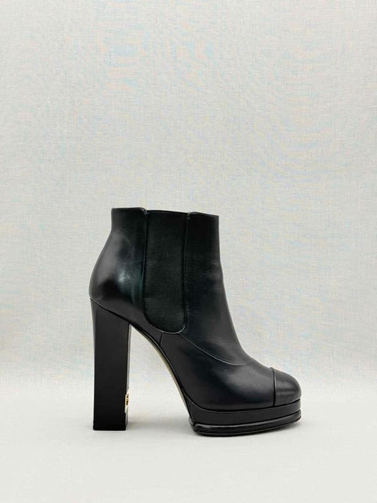 Pre - loved CHANEL Chelsea Black Size EU 39.5 Ankle Boots at Reems Closet