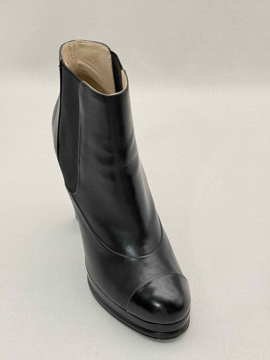 Pre - loved CHANEL Chelsea Black Size EU 39.5 Ankle Boots at Reems Closet